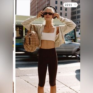 High-Rise Good Karma Crop Leggings Expresso Xs/S. NWOT.